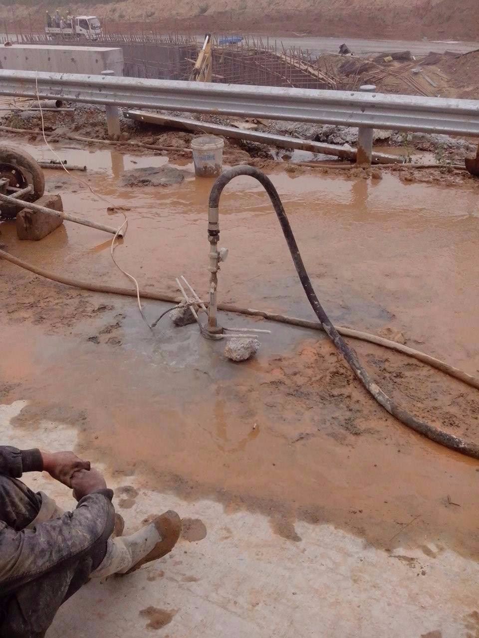 郧阳路基压密注浆